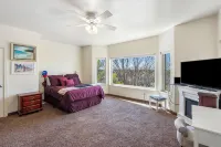 Springville Welcome Home: spacious 5-bedroom house in delightful Springville - Wi-Fi