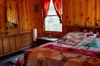 Ponderosa Cabin ~ rustic comfort + WiFi by Sequoia & Kings Canyon National Parks - Chalets