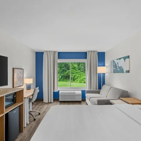 Spark by Hilton Brunswick