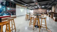 Horison Ultima Semarang - Quầy bar