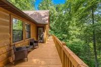 30%Off Mountain Cabin - 2 King Beds, Hot Tub, Game Room, Mini Golf, EV Charger - Balkon