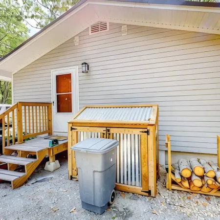 Quiet Leonard Lake Retreat,  Beautiful Waterfront Home