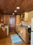 Cozy lake cabin with your own private dock. Secluded lot close to the city! - Alojamientos