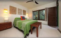 Villa Cherimoya in Sayulita with Private Pool and Easy Walk to Beach & Village - Villas