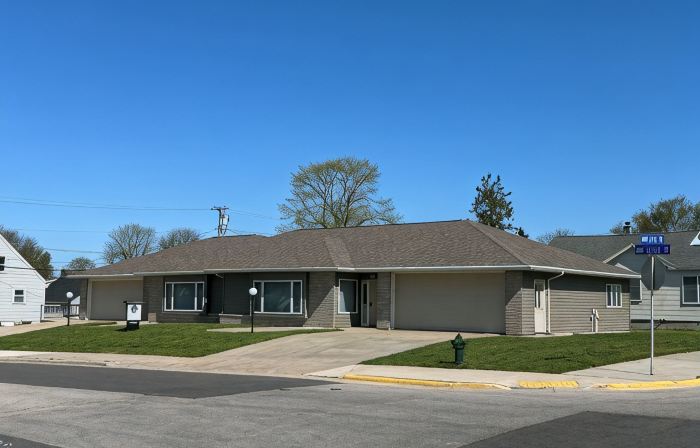5th Steele Place, LLC - 阿爾戈馬市中心公寓: 過夜或長期入住