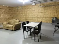 Store that boat inside!  Blocks to boat ramps/Marina & Restaurant - WiFi