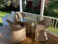 Cozy 3 bedroom house with large covered porch just steps from downtown BBH. - 3-نجوم