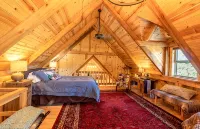Private cabin on 80 acre farm in Adams County Ohio - Chalets