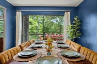 Luxe Mountain Home: Hot Tub, Sauna, Firepit, Games - 3-Star