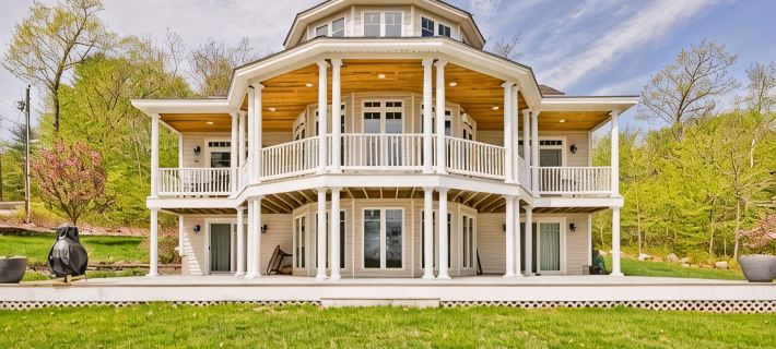 Njoy Luxury - MUST experience this exclusive and stunning lakeview home Hotels in Bridgton
