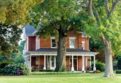 Historic Carriage House at the Church Point Manor - Villas