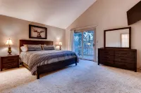 Spacious Home, 2 Living Areas, Jacuzzi Hot Tub, Mountain Views, & Close to Town! - 마운틴 뷰
