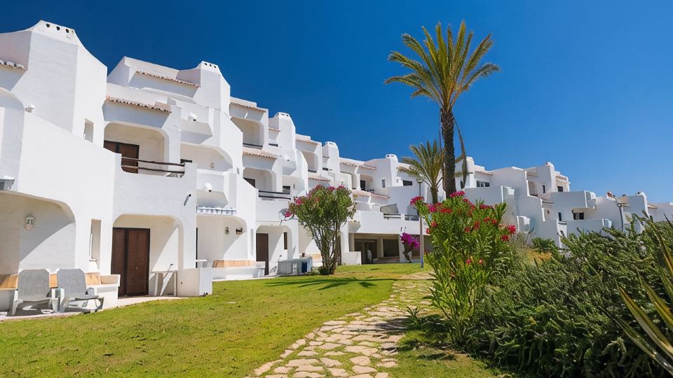 Albufeira Club 2BR Prime Holidays Retreat