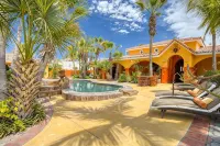 Beachfront Estate Sleeps 12! Walk Everywhere in Los Barriles with Pool & Spa - Pools