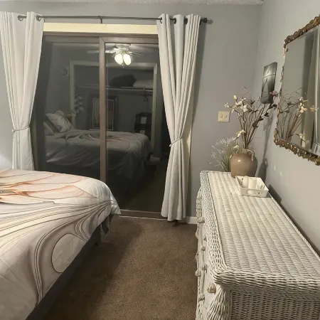 Lake Front 3 Bedroom cabin with FREE use of pontoon.