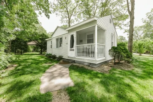 Hamptons Vacation Inn - 3-Star