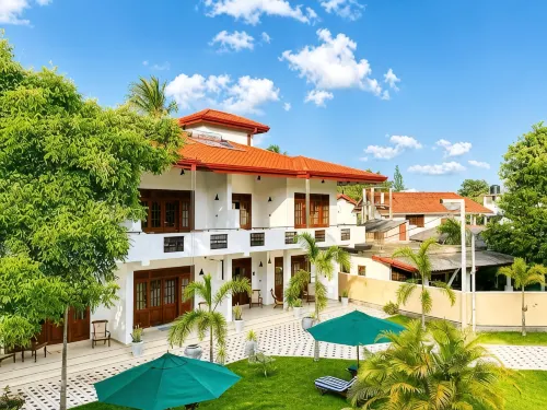 Sky and Sand Guesthouse - Spa
