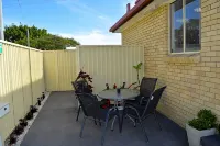 Bald Hills Motel - 2-Star