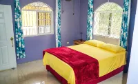Coke's Guest House - 2-Star