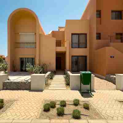 Desert-Chic 2BR + Loft | Pools, Balconies, Gouna Hotel Exterior