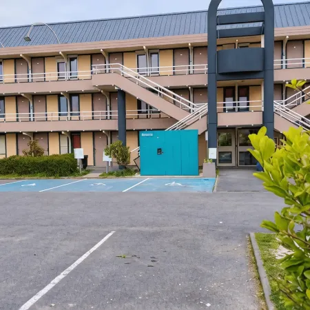 Brit Hotel Essentiel Reims Taissy