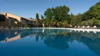 Logis Hotel Restaurant Spa les Oliviers Hotels in Le Pouzin