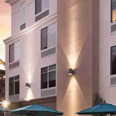 Hyatt Place Santa Cruz Hotel Exterior