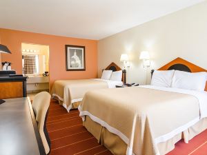 Rodeway Inn & Suites Greensboro Southeast