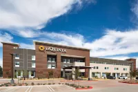 La Quinta Inn & Suites by Wyndham Yucaipa Hotels near Deseret Industries Thrift Store & Donation Center