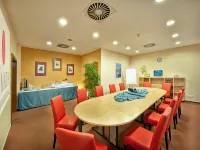 Ramada by Wyndham Airport Prague Hotels in Cicovice
