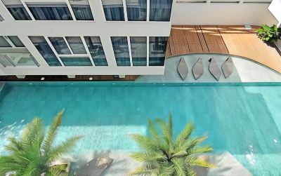 屋外プール アストリア カレントの写真