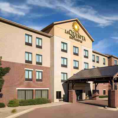 La Quinta Inn & Suites by Wyndham Sioux Falls Hotel Exterior