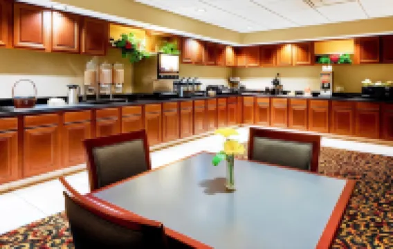 Hawthorn Extended Stay by Wyndham Kingsland Hotels in Camden County