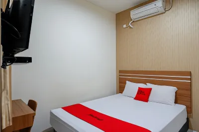 RedDoorz Near Living Plaza Purwokerto Hôtels à : Purwokerto