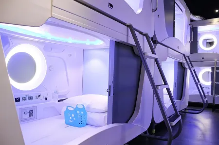Hey Bear Capsule Hotel (Xinbei Taipei Bridge Metro Station)