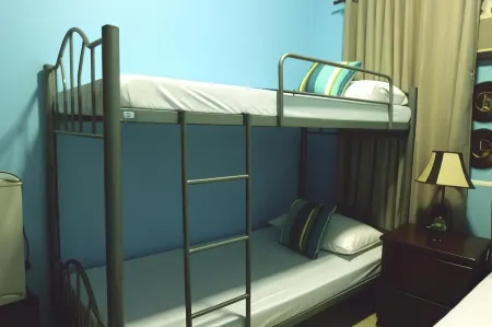 The Stopover Hostel - Mactan