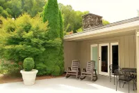 Fontana Village Resort & Marina Отели в г. Йеллоу Крик