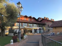 Relais Santo Stefano Hotels in Cavaglià