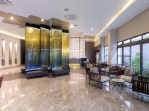 Woovo Phuket Patong Hotel di Phuket