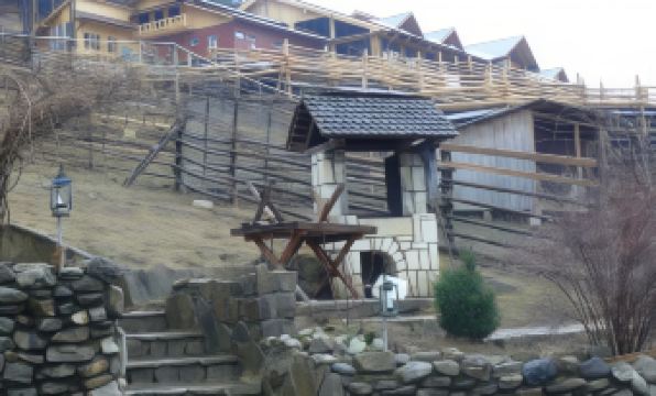 Complex Turistic Vanatorul - Housity