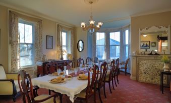 Cloran Mansion Bed & Breakfast