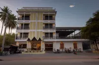 LuangPrabang Center Hotel Отели рядом с достопримечательностью «Masjid Lpb»