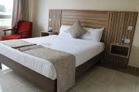 Paraiso Gardens Hotel فنادق في Wote