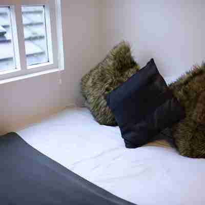 White Tulip Central 3 Bedroom Duplex Loft Rooms