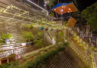 Cat Ba Xanh Spring Garden Hotel Các khách sạn gần Quần đảo Cát Bà