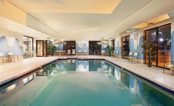 Country Inn & Suites by Radisson, Mt. Pleasant-Racine West, WI