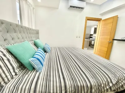 Luxury 1Br , Pool, Gym, Close Agora Mall Hotels in 