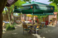 Hotel Neuenburger Hof Hotel di Hertingen