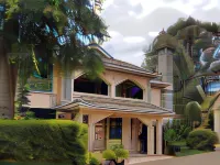 Spurwing Guest House Hoteles en Gitaru