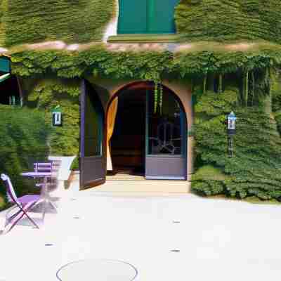 Auberge Les Arômes Hotel Exterior